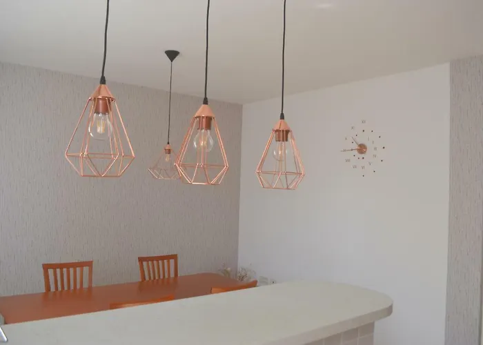 Luna, Izola, San Simon Izola